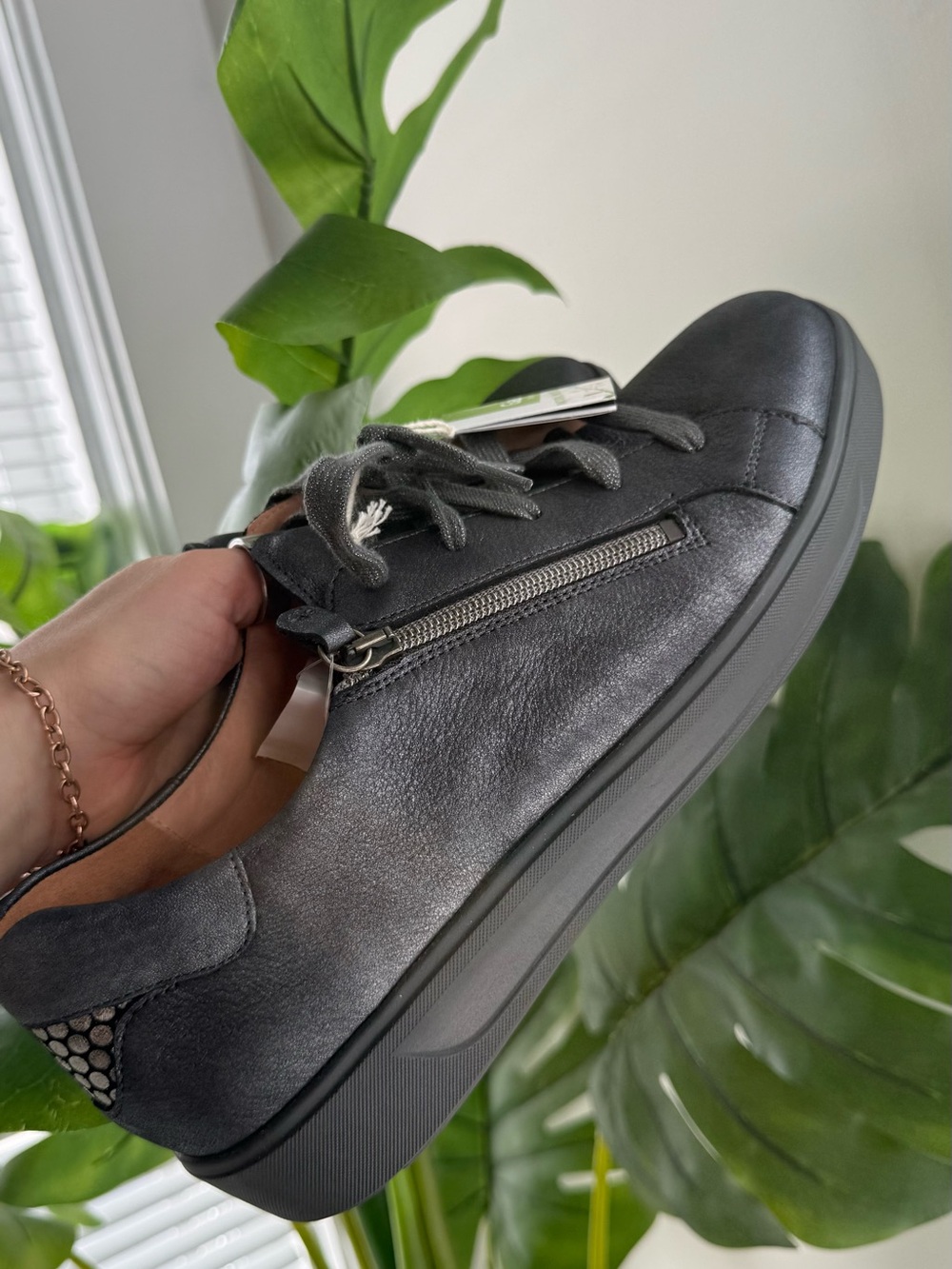 Women’s Metallic Gray Leather Zip Lace-Up Sneaker